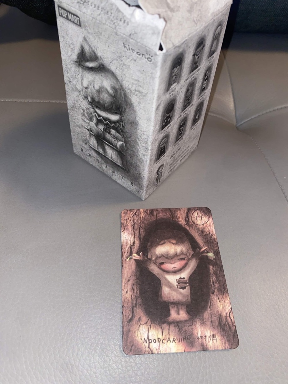 Woodcarving Hirono - POPMART
